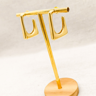 Argola Quadrada Dourada Lisa 