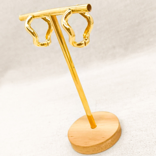 Argola click orgânica banho de ouro