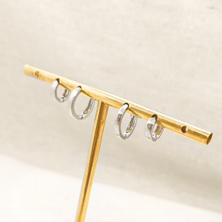 Duo de Argolas lisas banhadas ródio