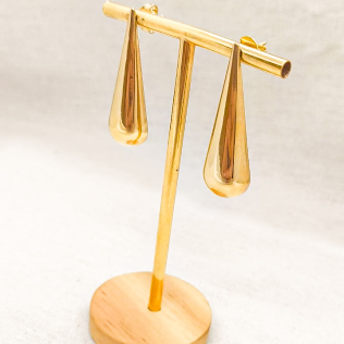 Brinco Dourado Gota Bicuda