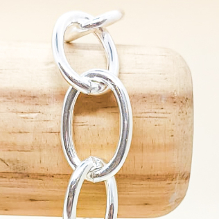 Maxi pulseira elos ovais em prata leve