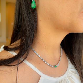 Brinco gota dupla esmeralda
