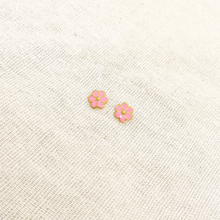 Brinco infantil flor resinada