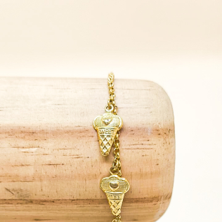 Pulseira infantil com pingentes de sorvete