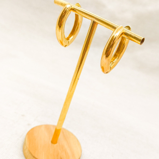 Argola click formato V