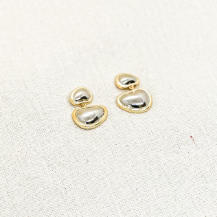 Brinco pêndulo orgânico em mix de banho