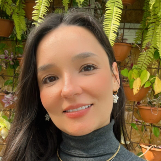 Corrente com Pingente Liso Oval Rodinado