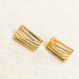 Brinco retangular 5 fios.