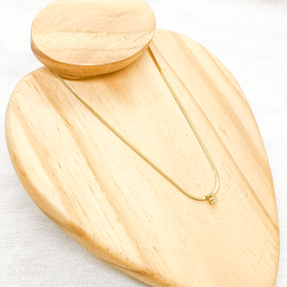 Corrente fita com inicial '' E ''