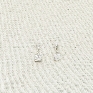 Argola click com pingente retangular