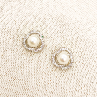 Rosa com pérola rodinada