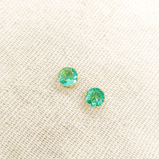 Brinco Dourado Ponto de Luz 