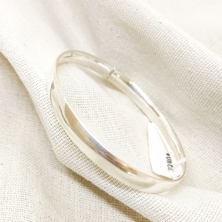 Bracelete Prata Ovalado Liso 