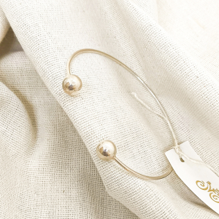 Bracelete Prata em Fio com Esferas 