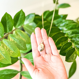 Pingente Relicário Dourado