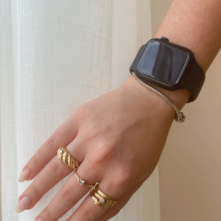 Anel Solitário Dourado Tradicional 