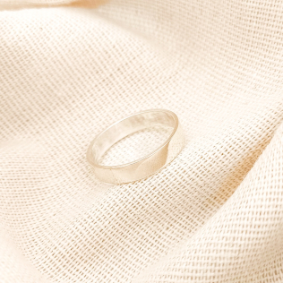 Anel de Compromisso Minimalista 