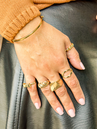 Anel Dourado Croassaint 