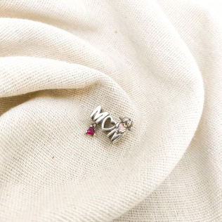 Berloque MOM com Bonequinha e Cristal  