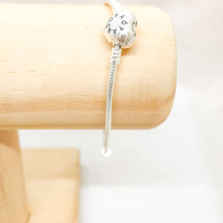 Pulseira Berloques Réplica de Joalheria 