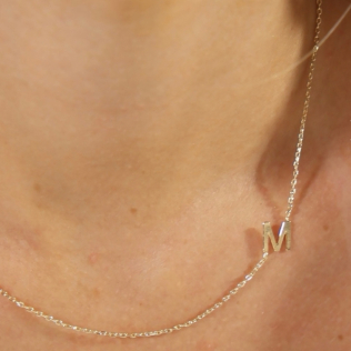 Corrente Dourada com Inicial 