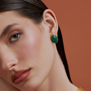 Brinco botão Malaquita