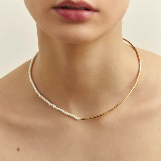 Aro com fio de mini pérolas